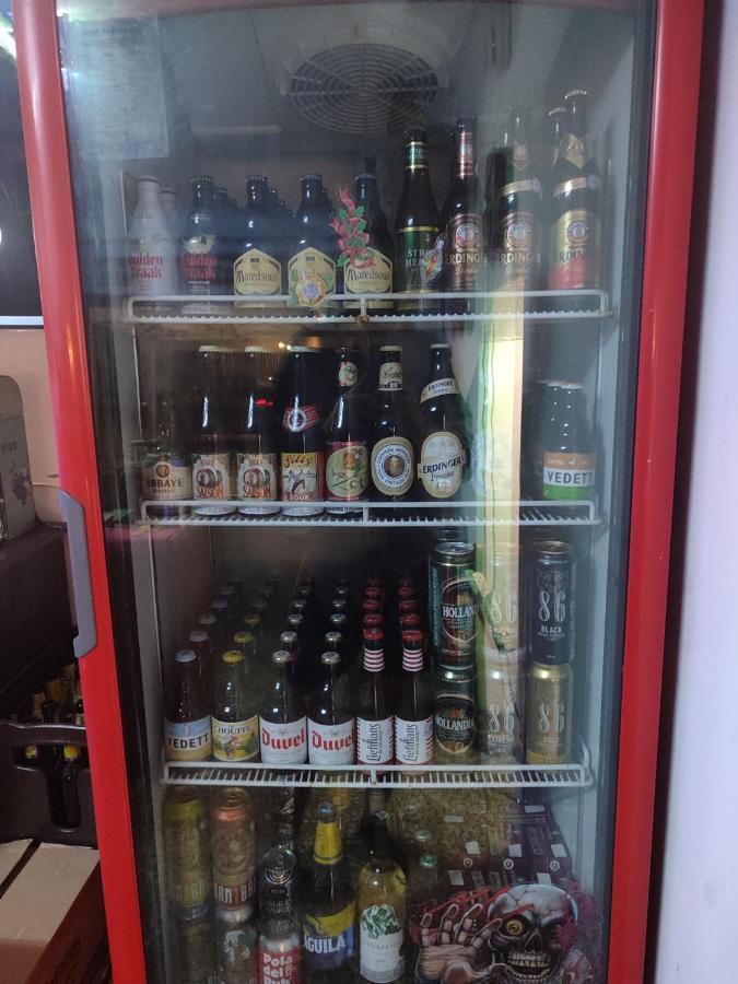 Casa Almarita - Hostal, Bar Y Restaurante 麦德林 外观 照片